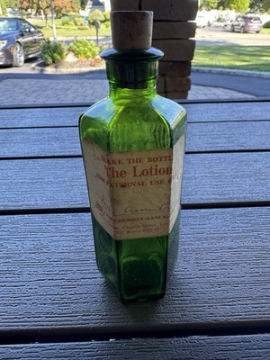 Antique Victorian-era 1900s Emerald Green Ribbed Apothecary Poison  Bottle