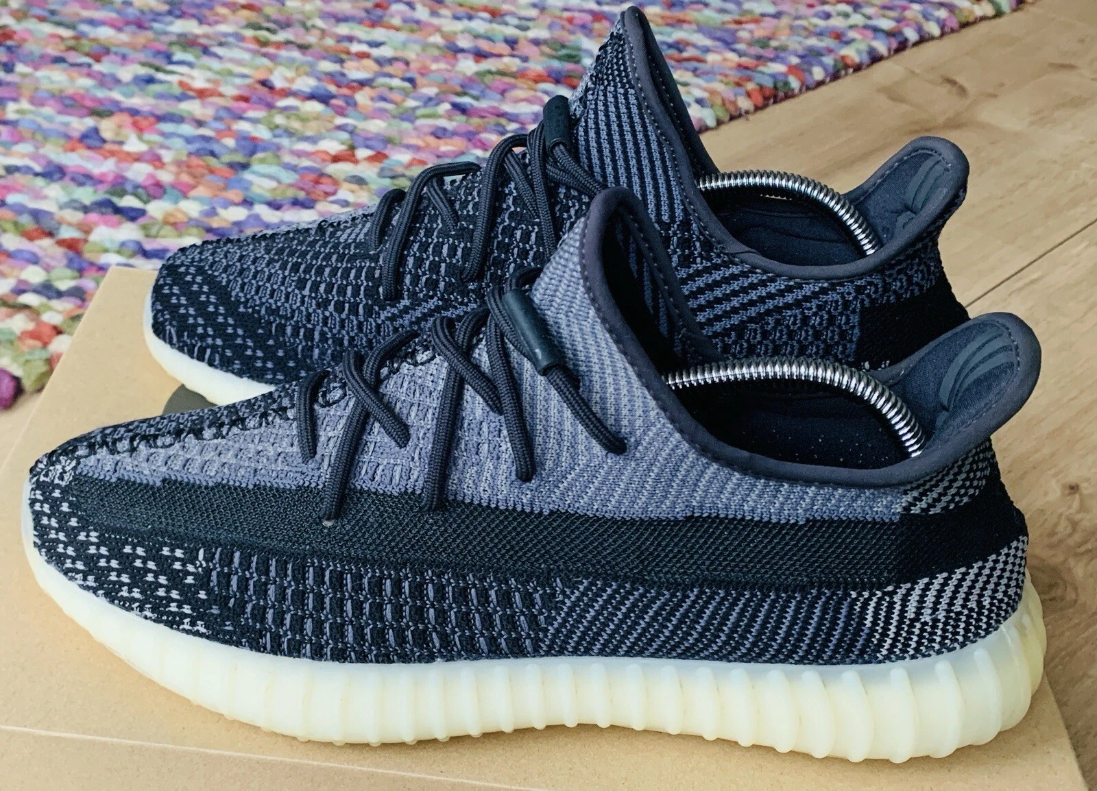 Adidas Yeezy Boost 350 V2 Carbon