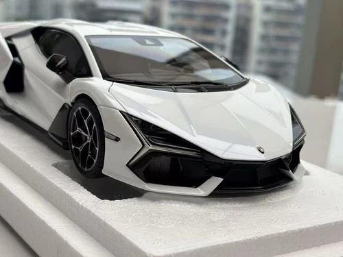 Modelo LCD 1/18 Lamborghini Revuelto Blanco - Imagen 12 de 15