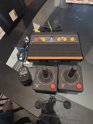 Vintage Atari Flashback 5 Game Console 2 Wireless Controllers & Power Adapter