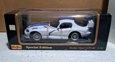 Maisto  Dodge Viper GT2 Special Edition GTSR White With Blue Stripes