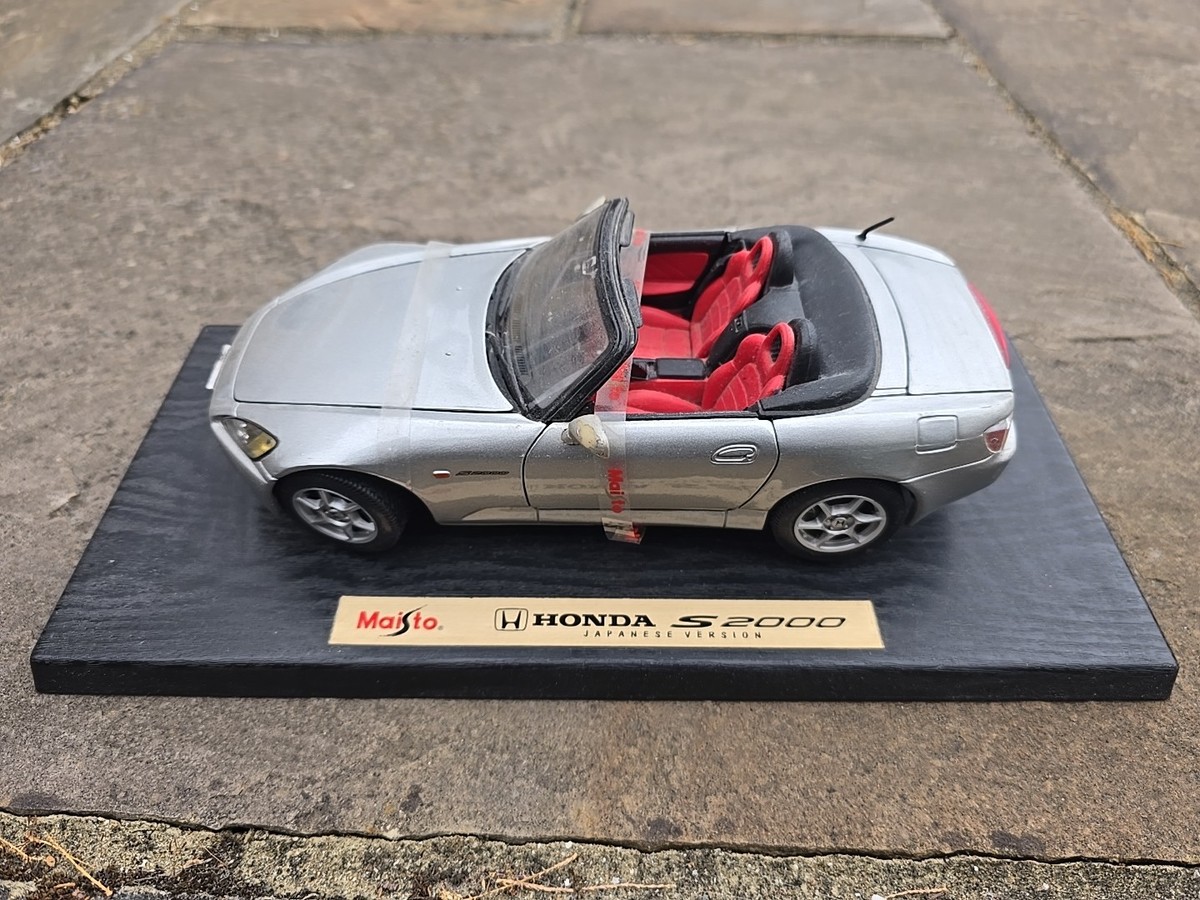 Maisto Honda S2000 Special Edition 1/18 Maisto Honda S2000 Special