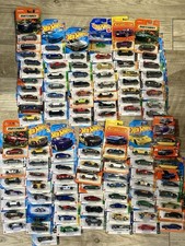 Hot Wheels/Matchbox Car Collection HUGE Mixed collection 100 Cars