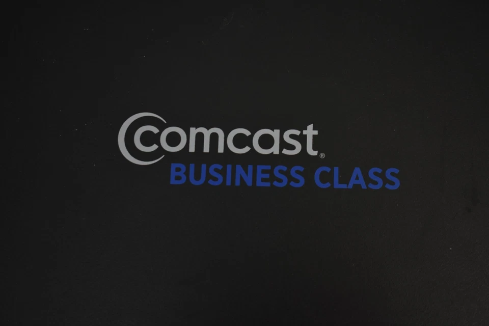 Netgear Comcast Advanced Cable Modem Gateway CG3000DCR Business Class Device - Image 3 of 4