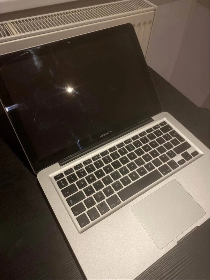 Apple MacBook Pro 17” 2010 Laptop, photo 1 of 2