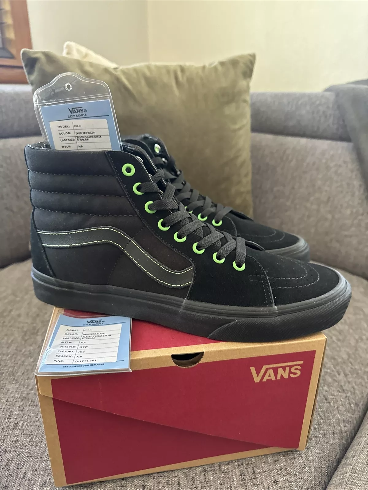 VANS X NUCLEAR BLAST RECORDS SK8 HI échantillons homme taille 9,5 Supreme Jordan Beater