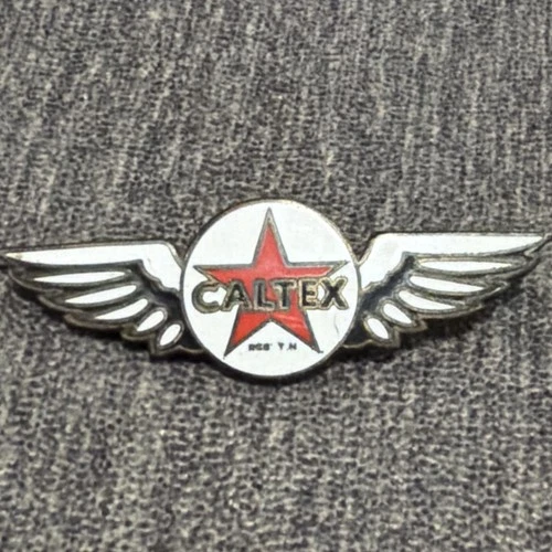 Vintage TEXACO MOTOR OIL CO. Gas Station Employee PIN BADGE Caltex Emblem