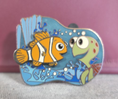 2006 Brass & Enamel 3D Walt Disney Pixar Finding Nemo Squirt Turtle & Nemo Pin