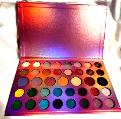 39 Color Shades Icing Glow Eye Shadow Palette Some Shimmering Glitter