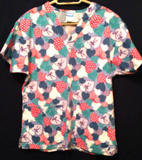 CREST 109 Patchwork Hearts Scrub Top Size S - NWOT