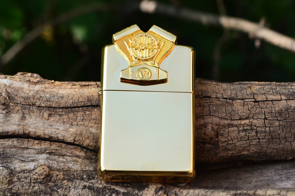 Zippo Lighter - Harley Davidson Engine Figure - 22K Zippo Lighter - Harley Davidson Engine Figure - 22K