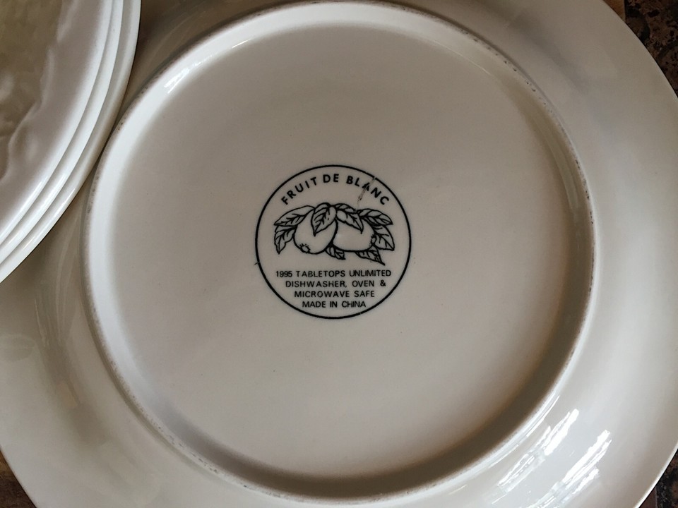 SET of (4) Tabletops Unlimited FRUIT DE BLANC 10.5" White Dinner Plates