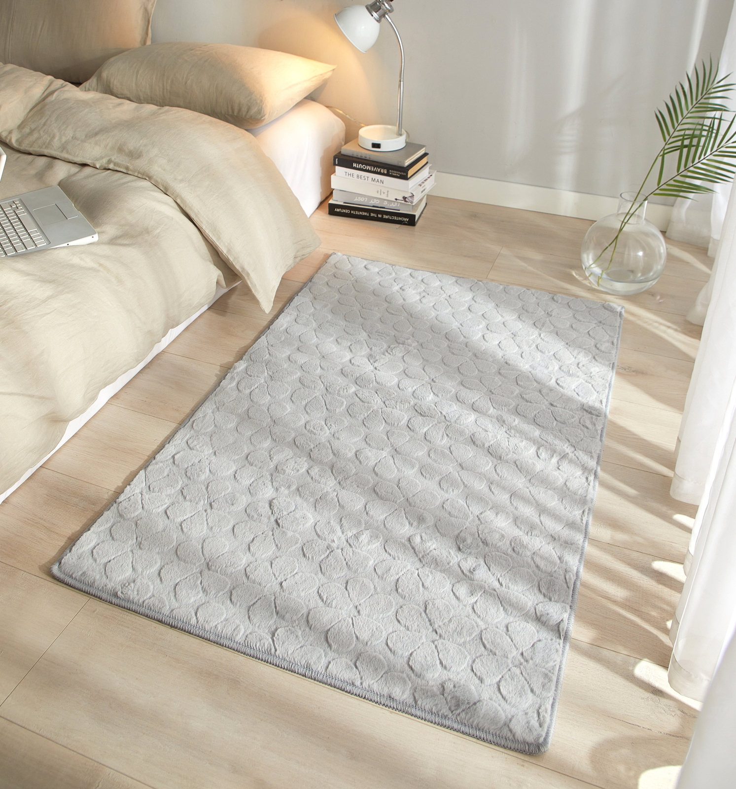 Gray Raised Flower Rug For Adults 30x46 Inch Soft Comfortable Floor Mat