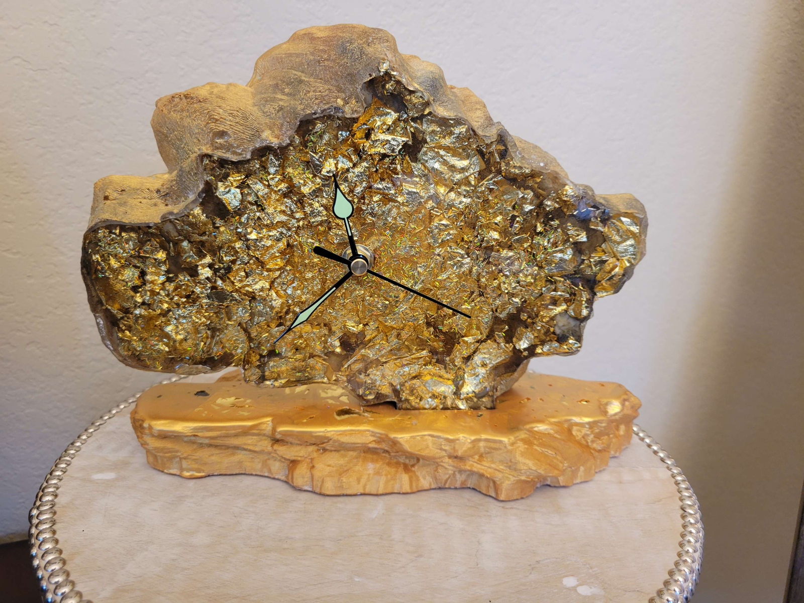 ROCK DESIGN CLOCK GOLD