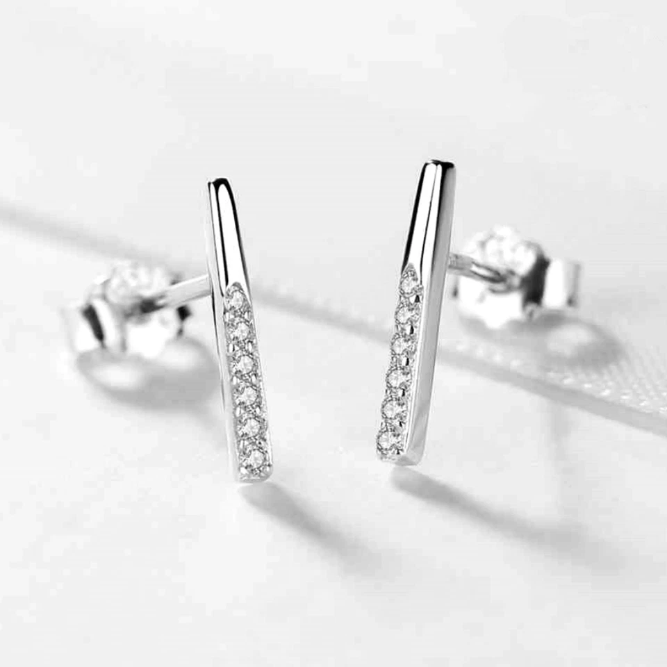 Orecchini A Perno A Barra Punta Mini In Argento Sterling Con CZ Paved - Immagine 3 di 4