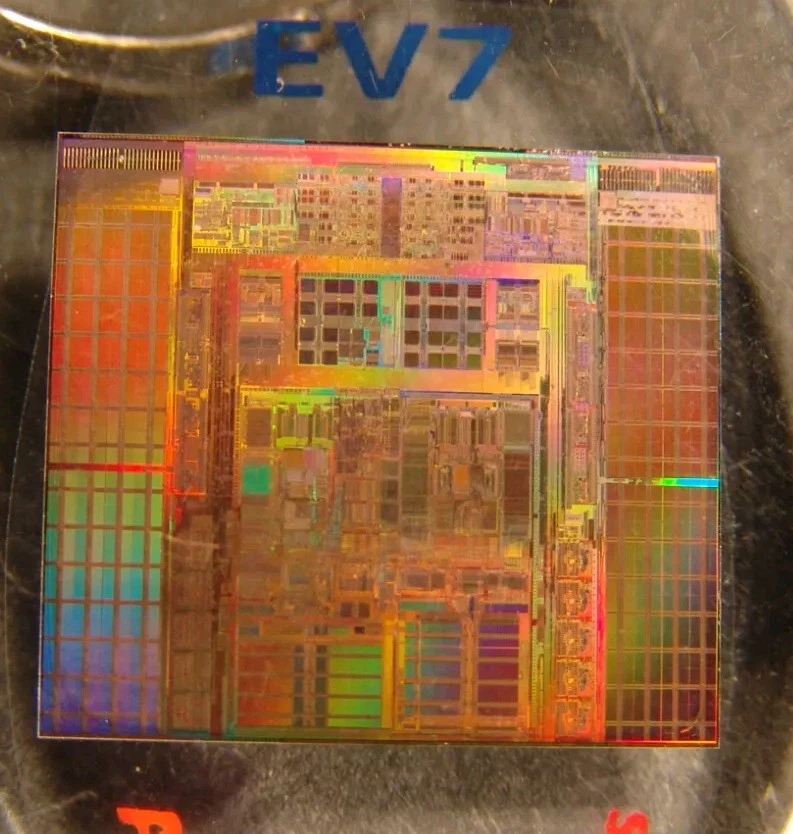 Digital Alpha 21364 EV7 - zwei Ausführungen (Compaq + HP) inkl. EV7-Die - selten - Bild 3 von 4