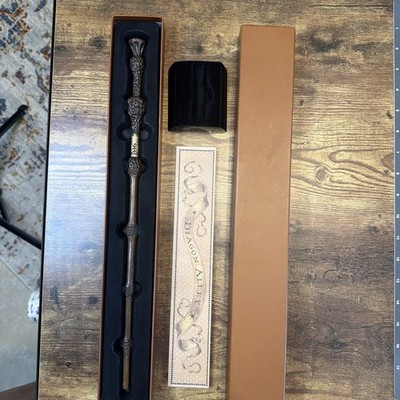 Universal Studios Harry Potter Interactive Wand Dumbledore Elder Wand + Map Box