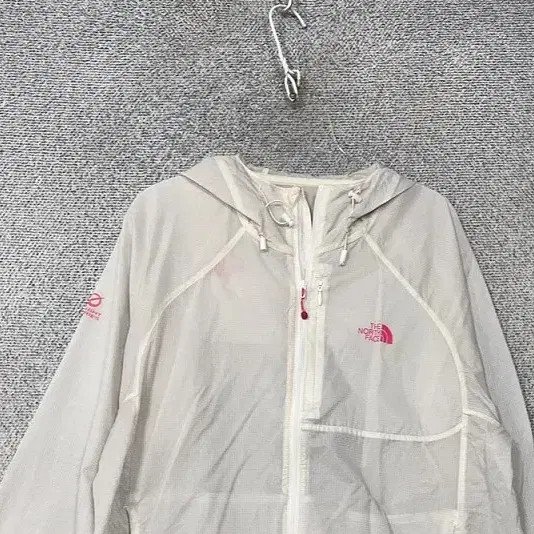 North Face Light Grey Functionality Windbreaker XL - image 7