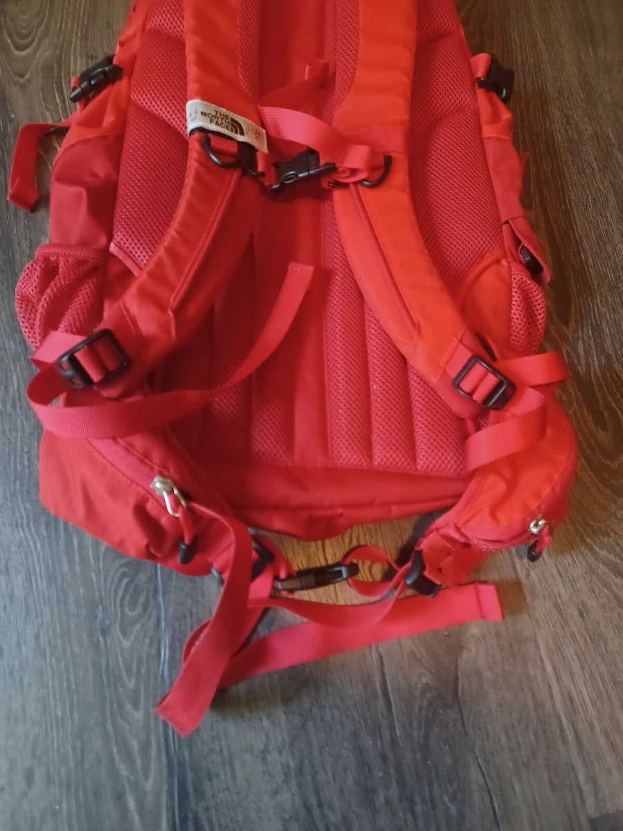 The North Face Tellus 25 Backpack Orange