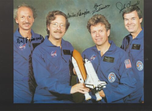 STS-45 P.S. ASTRO,,MIKE LAMPTON (DECEASED) D.FRIMOUT,B.LICHTENBERG, R.CHAPPELL - Afbeelding 1 van 3