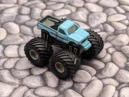 Vintage Micro Machines Tuff Trax Collection  - Picture 1 of 2