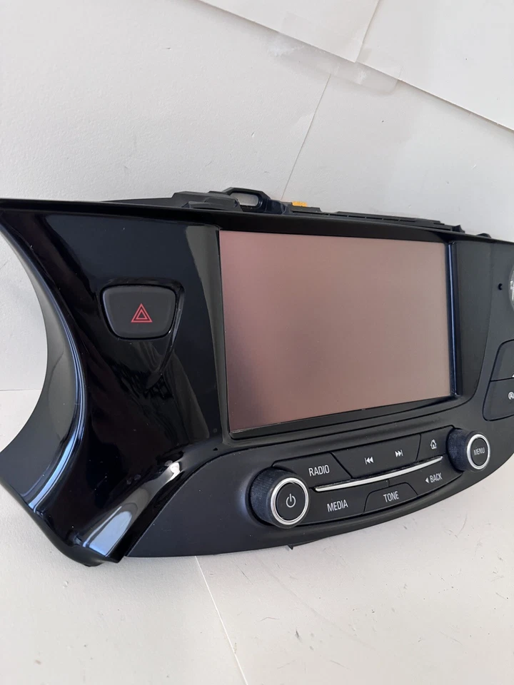 2019 BUICK ENVISION RADIO CONTROL PANEL W/ DISPLAY SCREEN OEM 84518613 - Image 2 of 4