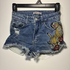 1st Kiss Women  s Shorts Size 1 Denim Floral Tiger Design Embroidered Shorts