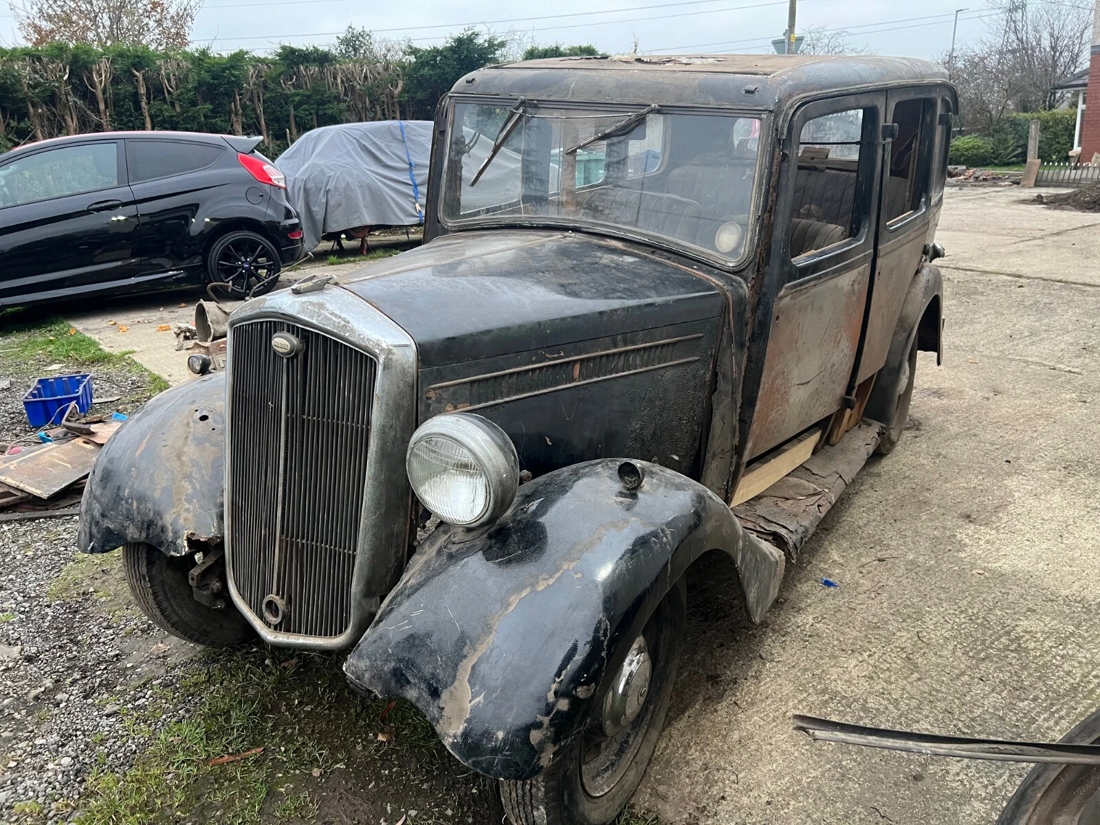 1935 Wolseley Wasp  BARN FIND  SPARES OR REPAIR huge amount of parts included - Picture 1 of 16