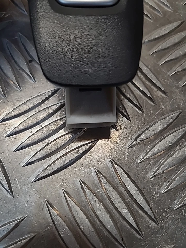 2023 RENAULT CLIO REAR SIDE ROOF INTERIOR LIGHT 264305076R - Image 3 of 4