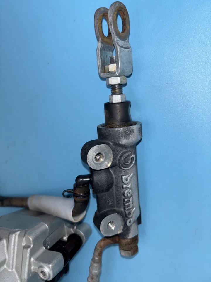 2006 06-08 Husqvarna WR250 CR250 OEM pinza maestra de freno trasero Brembo 800099729 Foto 2 de 4