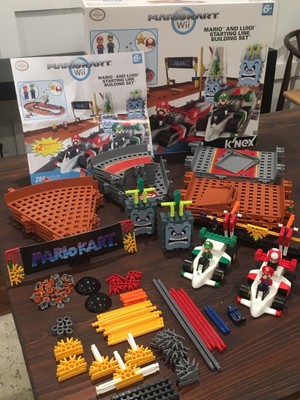 mario and luigi starting line building set