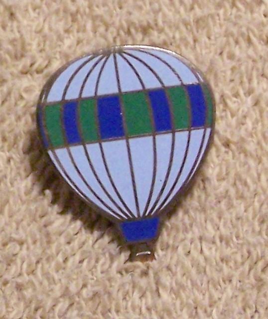 HOT AIR BALLOON PIN 19 eBay