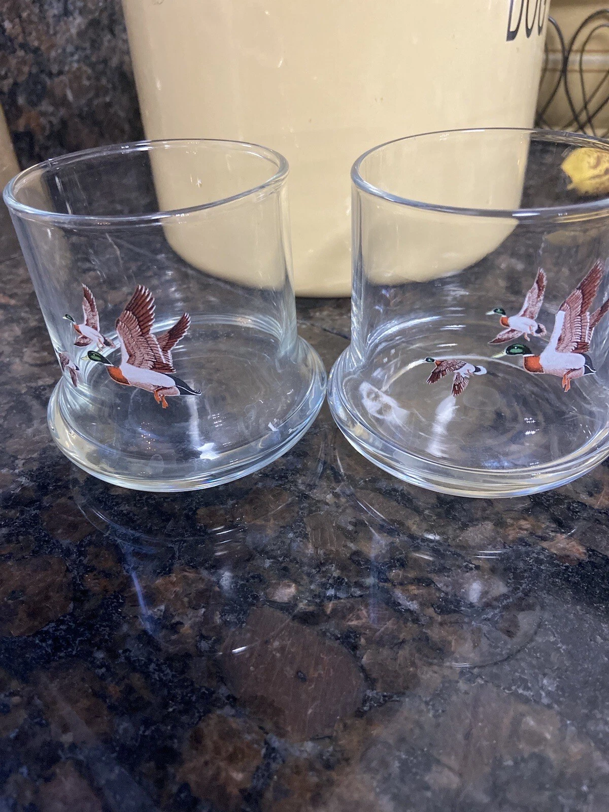 Vintage Avon Chesapeake Collection 2 Drinking Glasses 8 oz Mallard Ducks