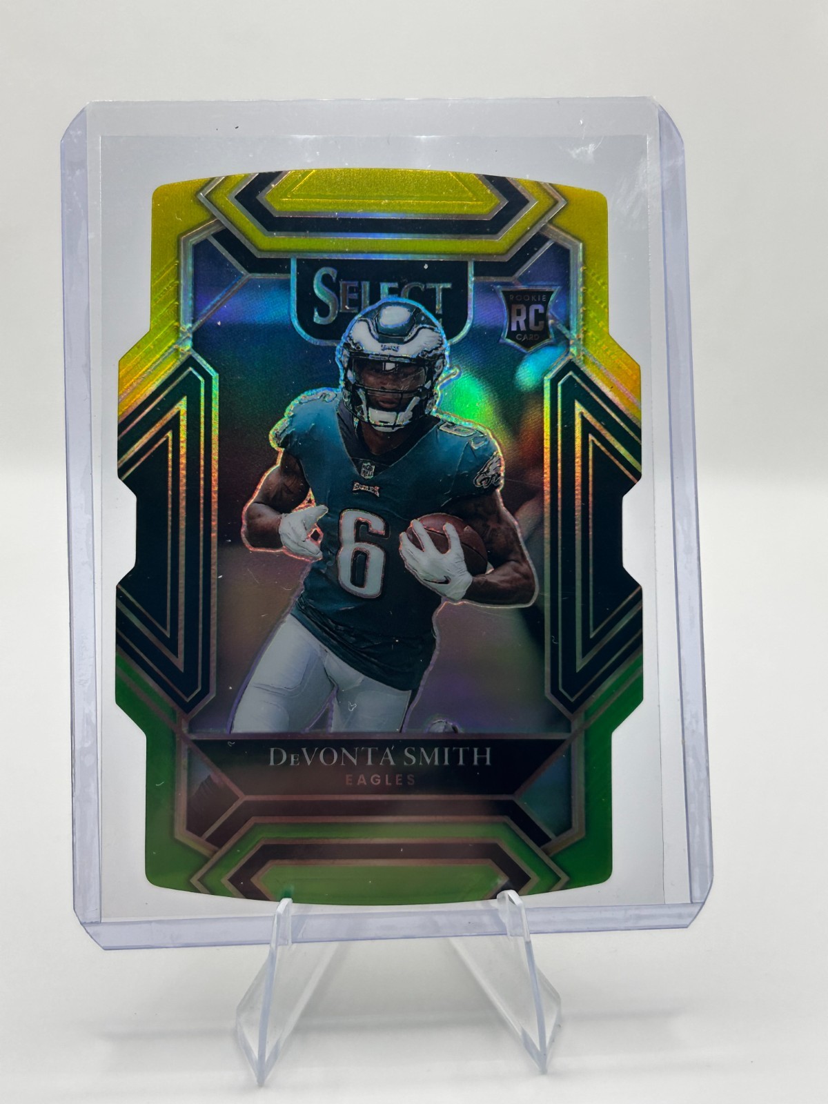 Devonta Smith #249 (RC) Green & Yellow Prizm Die-Cut - 2021 Panini Select