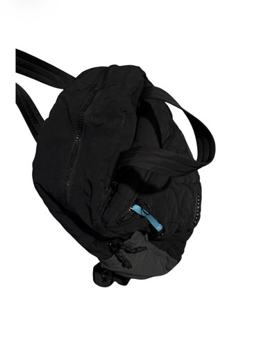 Rionier Black Quilted Hiking Backpack Bag Top Handle Zip Closure - Picture 3 of 3