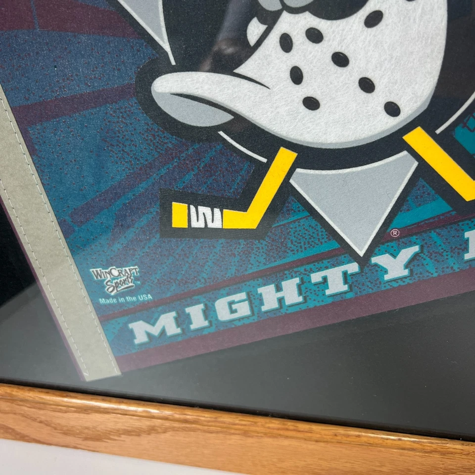 Anaheim Mighty Ducks Hockey Banderín Bandera Topps Tarjetas Coleccionables Foto 2003 Enmarcado Foto 4 de 4