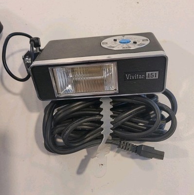 Vintage Vivitar 151 Electronic Camera Flash With Original Storage Case  And...