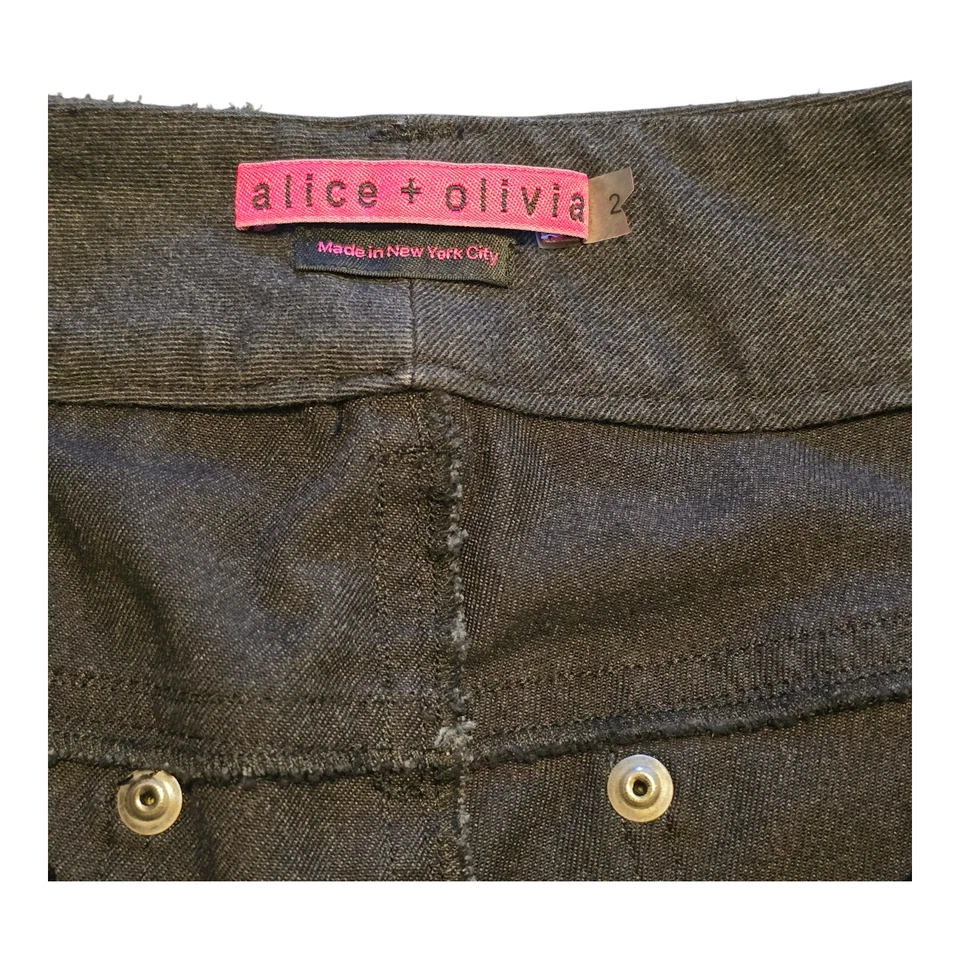 Женские джинсы Alice + Olivia 28 искусственно состаренные разорванные узкие угольно-серые гранж  - Изображение 3 из 4