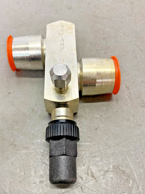 1 1/8'' Sweat Liquid Service Valve Source 1 Z02206865000