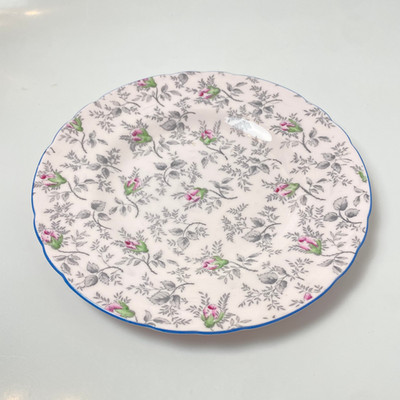 Toskanische Rosalie Chintz Teeteller 17 cm rosa Rosenknospe Vintage English Bone China
