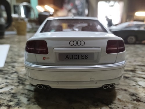 COCHE RESINA Otto AUDI S8 V10 ESCALA 1/18 Blanco Dañado Usado Suelto Sin Caja - Imagen 9 de 23