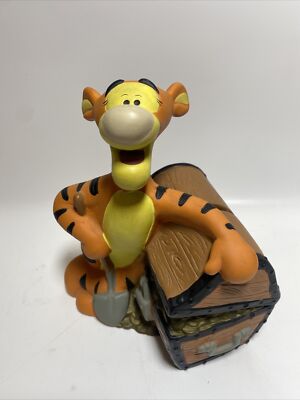 Vintage Disney Winnie The Pooh Tigger Treasure Chest Coin Bank 1999