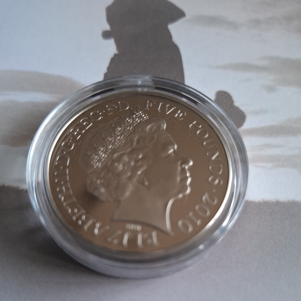UK British 2010 CuNi Proof £5 Pound Coin Winston Churchill Royal