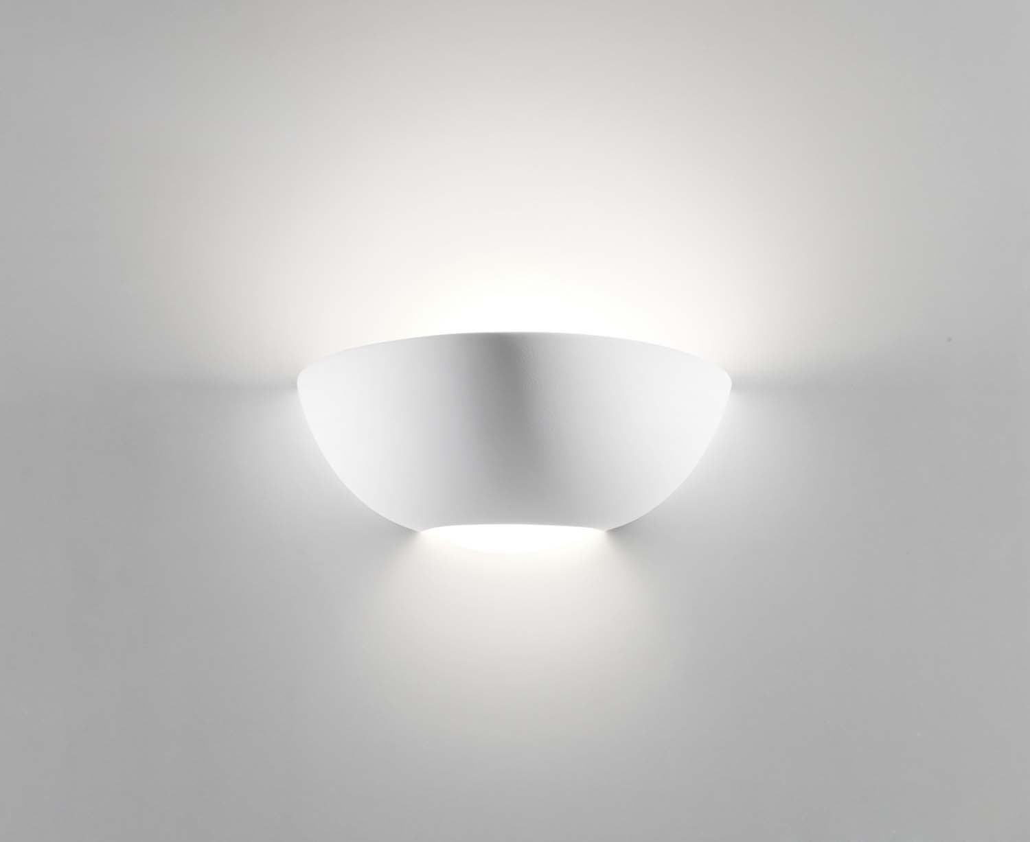 Illuminazione di Design Belfiore 9207.108: Eleganza in Ceramica Bianca