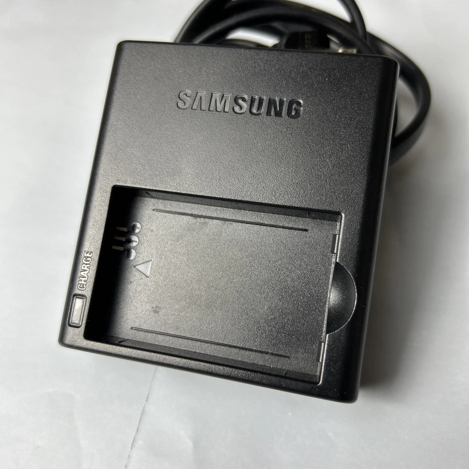 Original Samsung BC1310 Battery Charger For NX5 NX10 NX11 NX20 NX11 NX100 OEM - Image 3 of 4