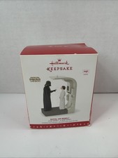 2016 Hallmark Star Wars Royal Or Rebel Ornament - Darth Vader And Princess Leia