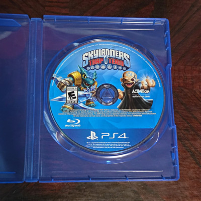 Skylanders Trap Team (Skylanders Series) PS4 Game 2014 [TESTED AND WORKING]