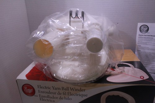 Bobinadora de bolas de hilo eléctrico BOYE de Simplicity-Modelo 3701001030 - Caja abierta - Imagen 3 de 10