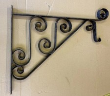 Ancien support panier à suspendre résistant en fer forgé 58 cm x 44 cm