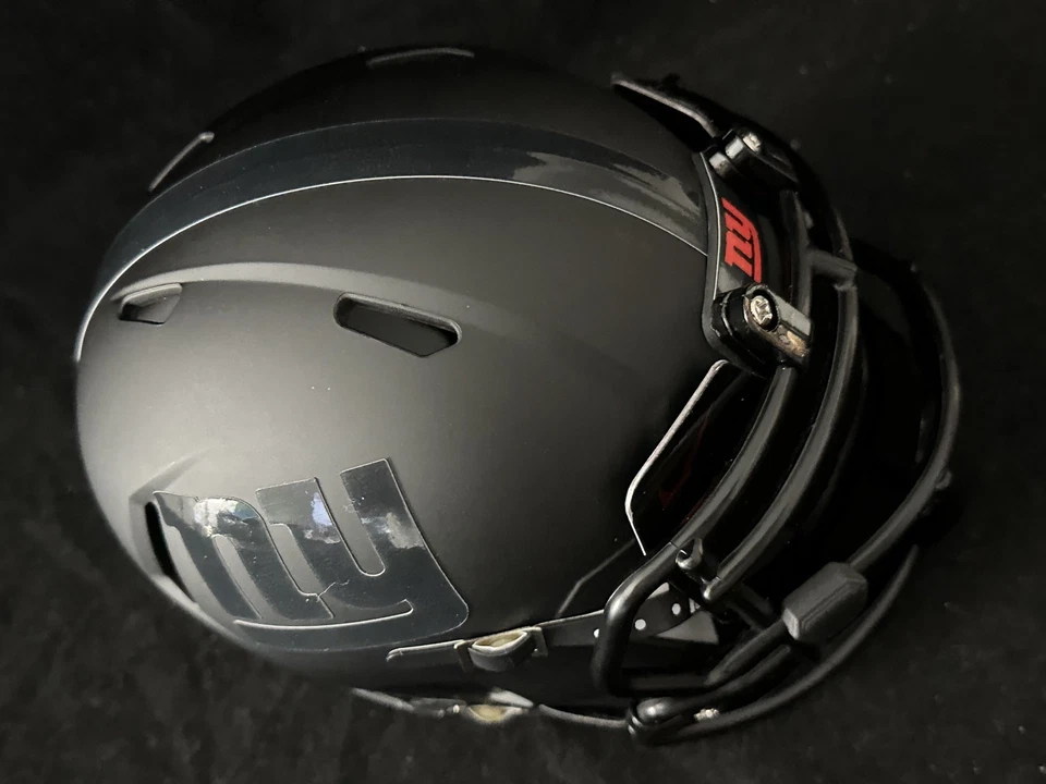 Mini Casco Ninja de los New York Giants ennegrecido mate con calcomanías brillantes Foto 3 de 4